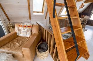 Escalier escamotable pour combles : trappe, isolation, pose
