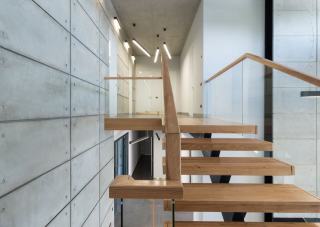 Matériaux d'escalier : bois, métal, béton ou verre