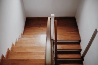 Normes escalier : hauteur, giron et garde-corps