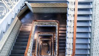 Types d'escalier : droit, tournant, hélicoïdal ou escamotable